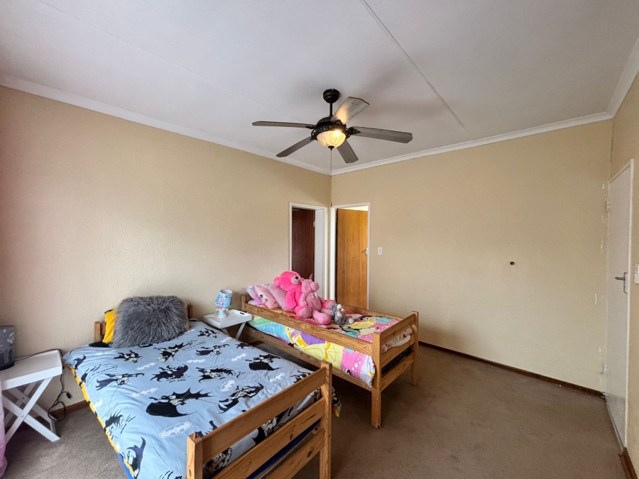 4 Bedroom Property for Sale in La Hoff North West